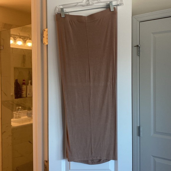 Soft side tie midi skirt - Picture 4 of 4